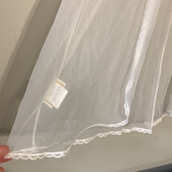 Vintage Inner Most sheer see-through robe/cover-up/overlay with white lace trim - Picture 3 of 7